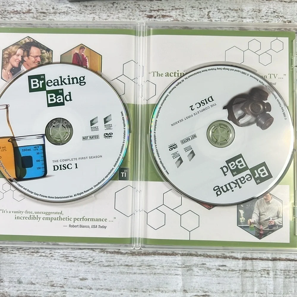 Breaking Bad DVD Box Set Complete Season 1-4 ( Season 2-4 are brand new)